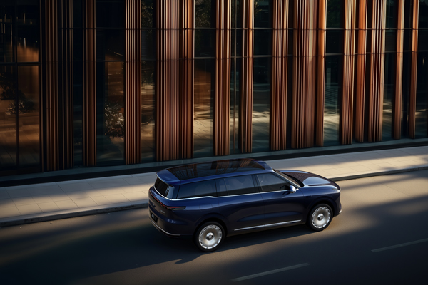 33.69万元起，上汽旗舰?智己LS9正式开启预售 以全球巅峰科技，颠覆30万级大六座SUV格局